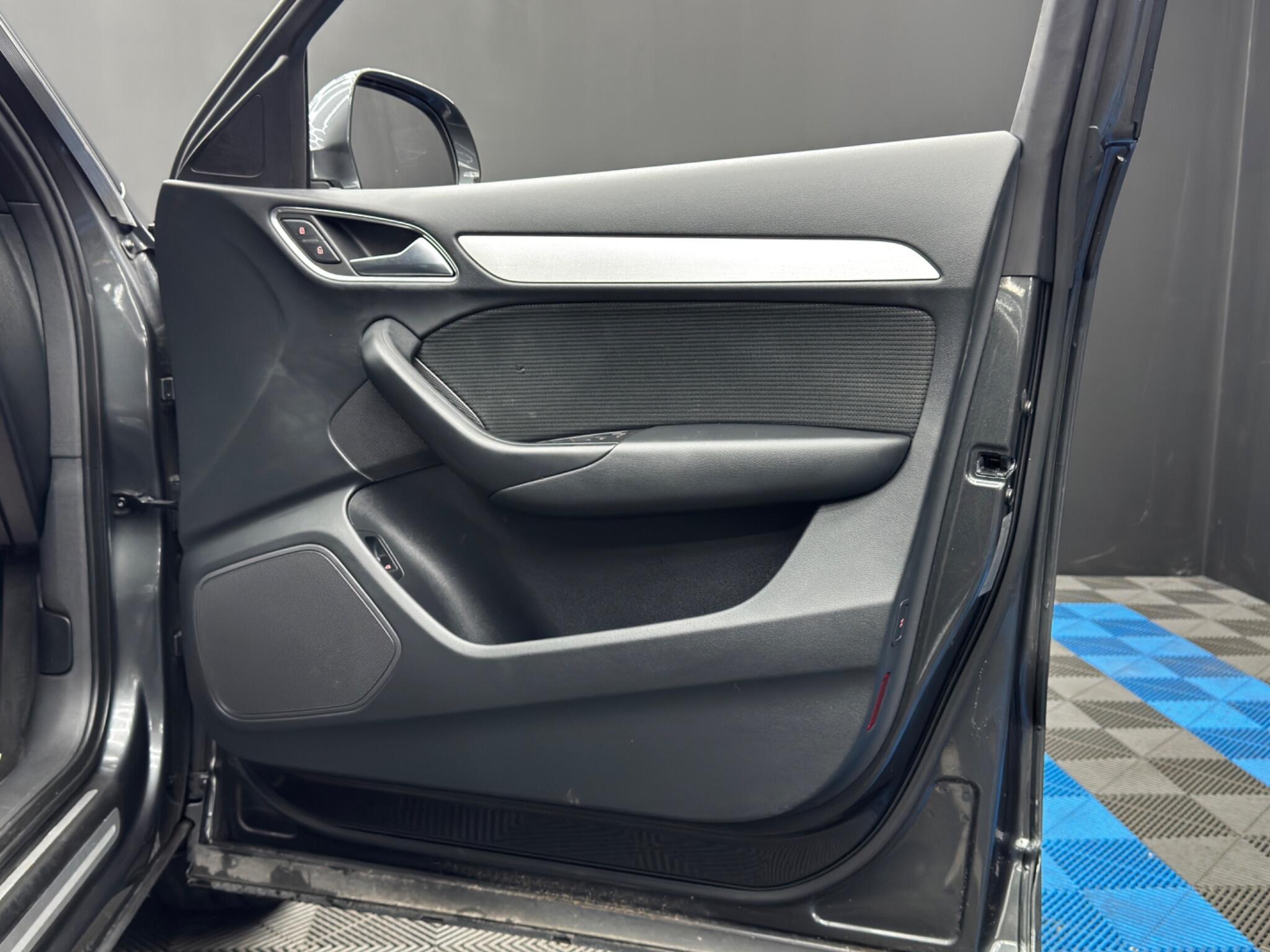 Audi Q3 - Image 39