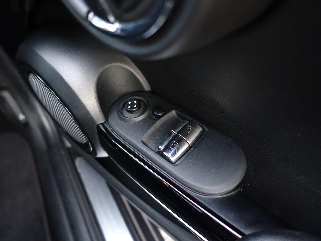 MINI Electric Hatch - Image 36