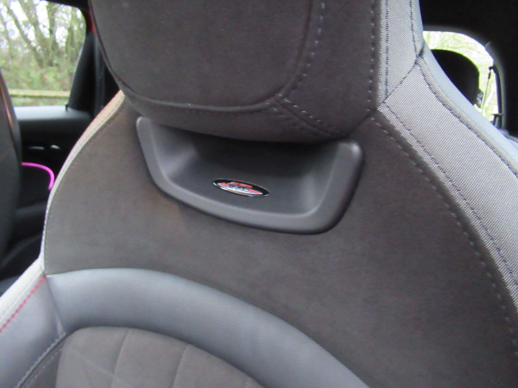 MINI Hatch - Image 18