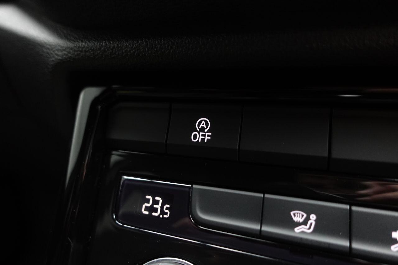 Volkswagen T-Roc - Image 35