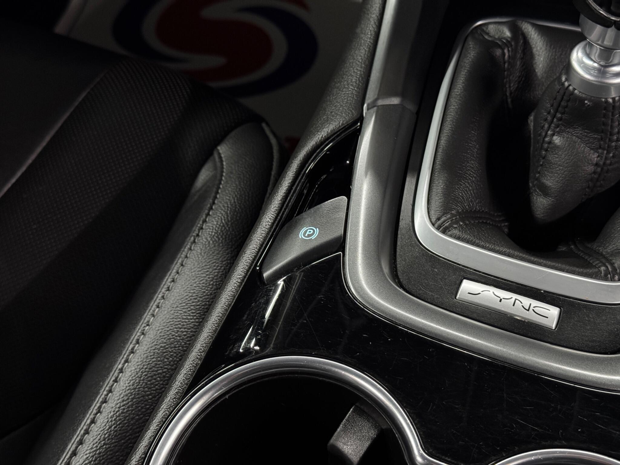 Ford Mondeo - Image 26