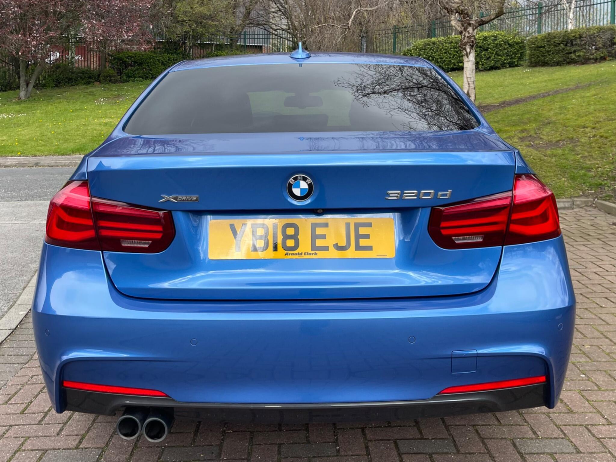 BMW 3 Series - Image 11