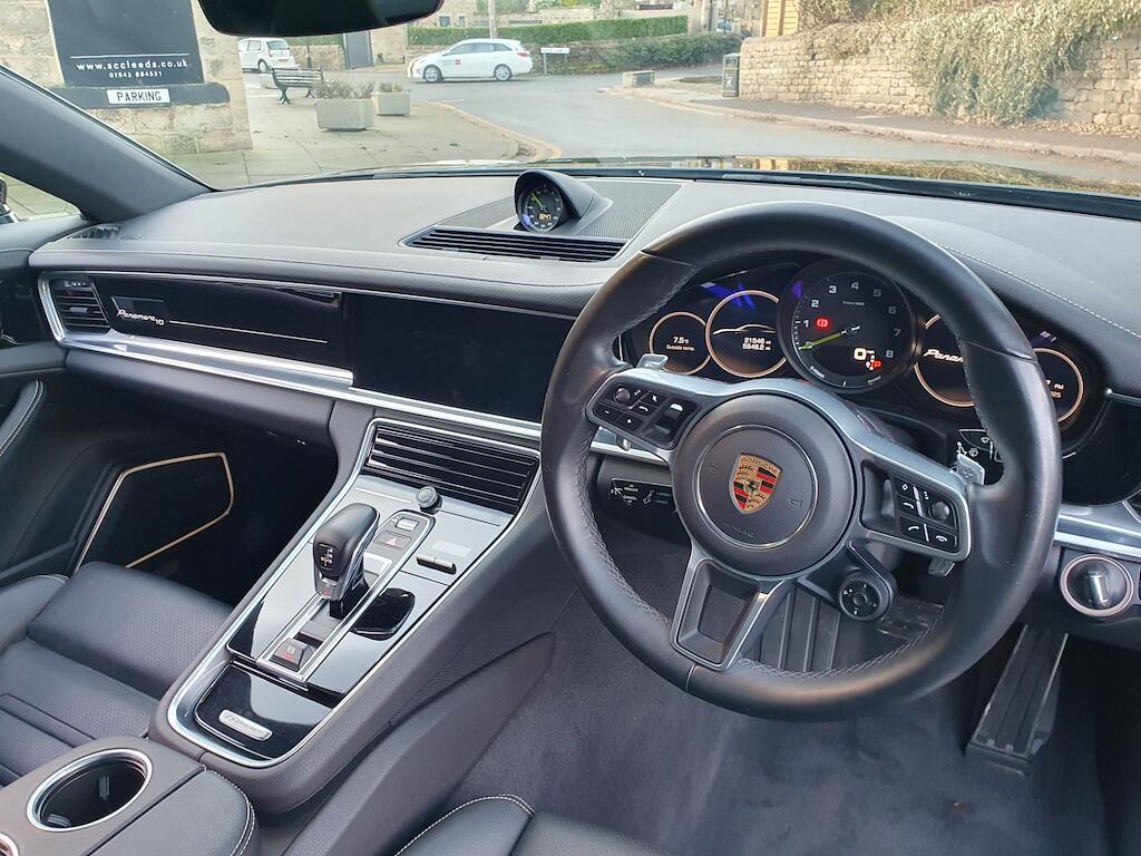 Porsche Panamera - Image 27