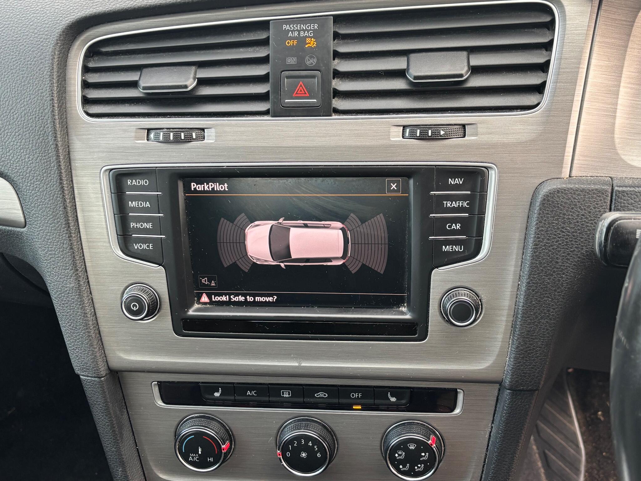 Volkswagen Golf - Image 17