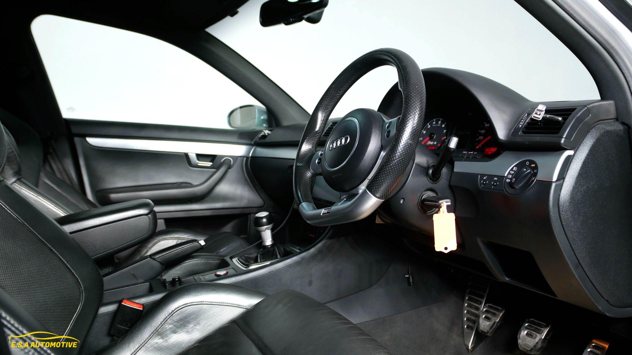 Audi Rs4 Avant - Image 14