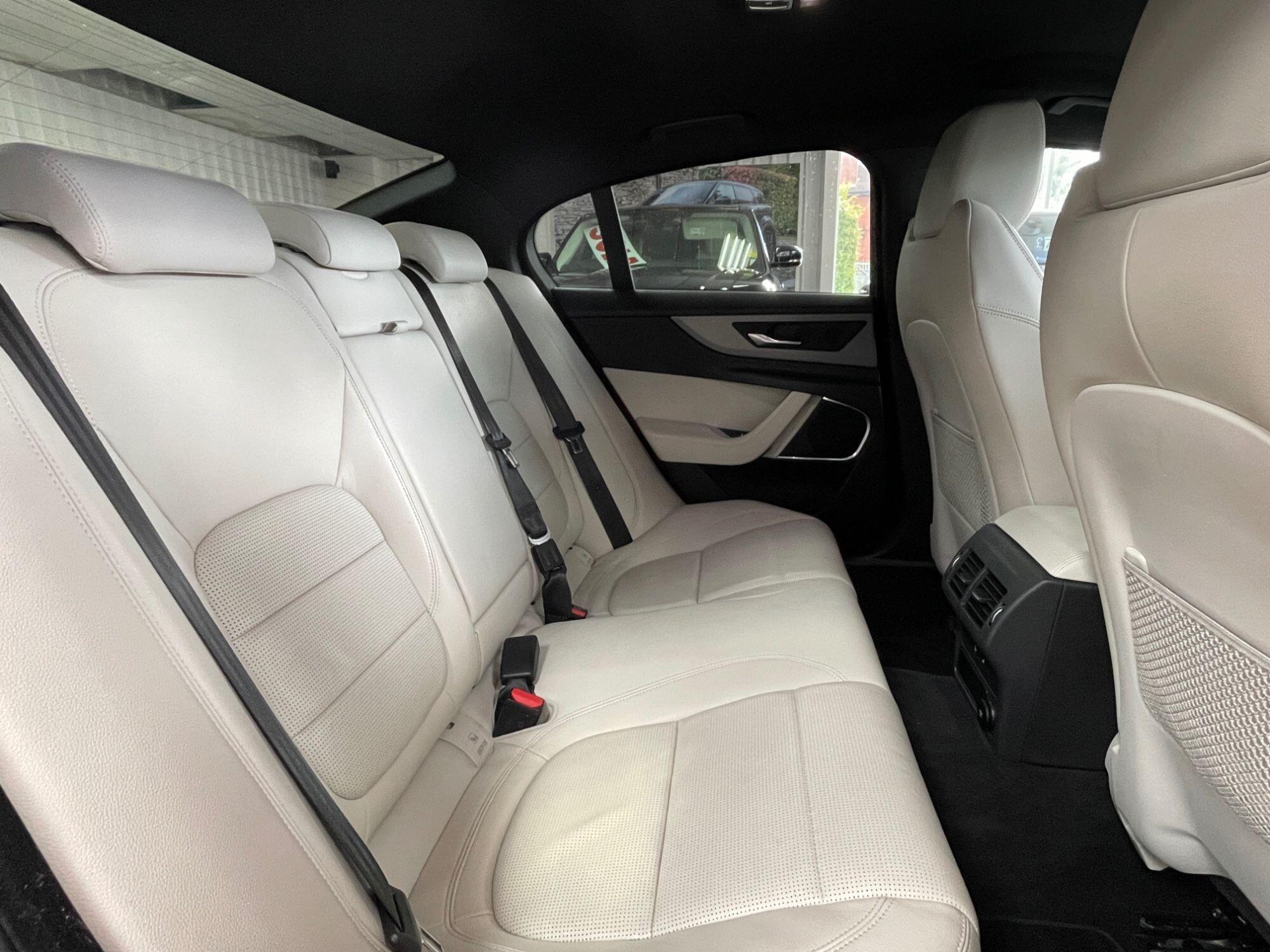 Jaguar XE - Image 27