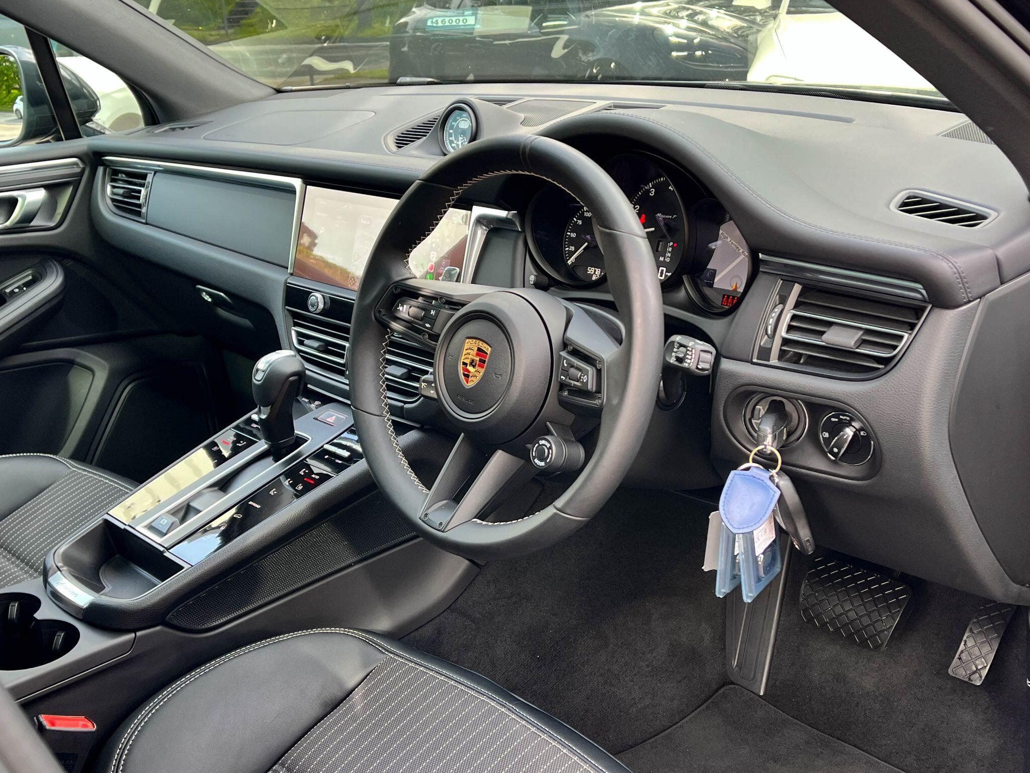 Porsche Macan - Image 21