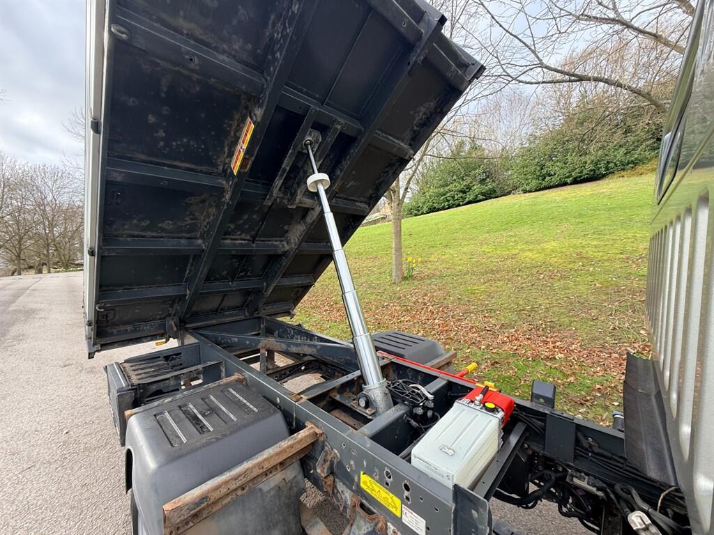 Nissan NT400 Cabstar - Image 8