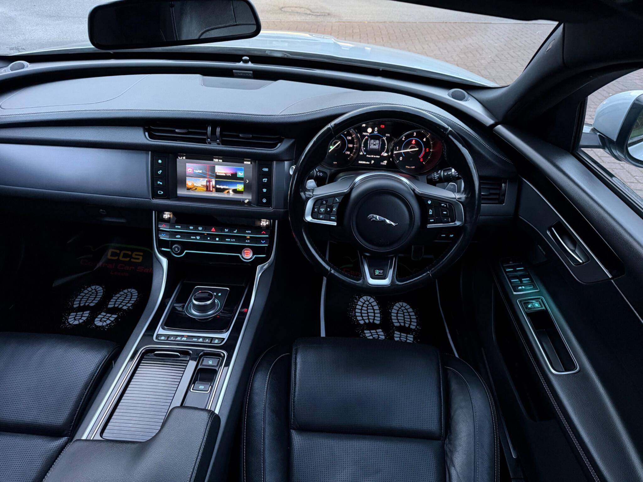Jaguar XF - Image 62