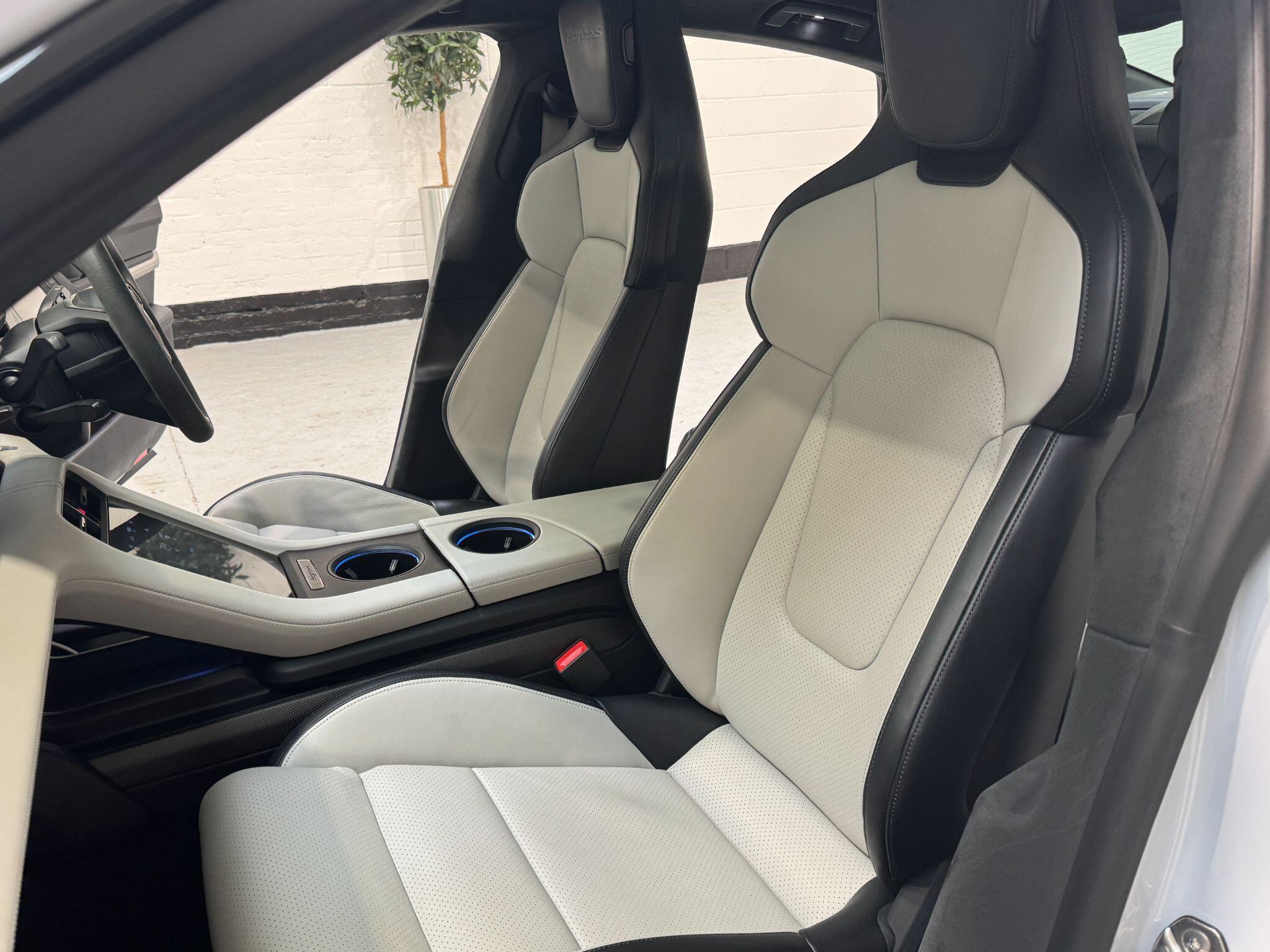 Porsche Taycan - Image 76