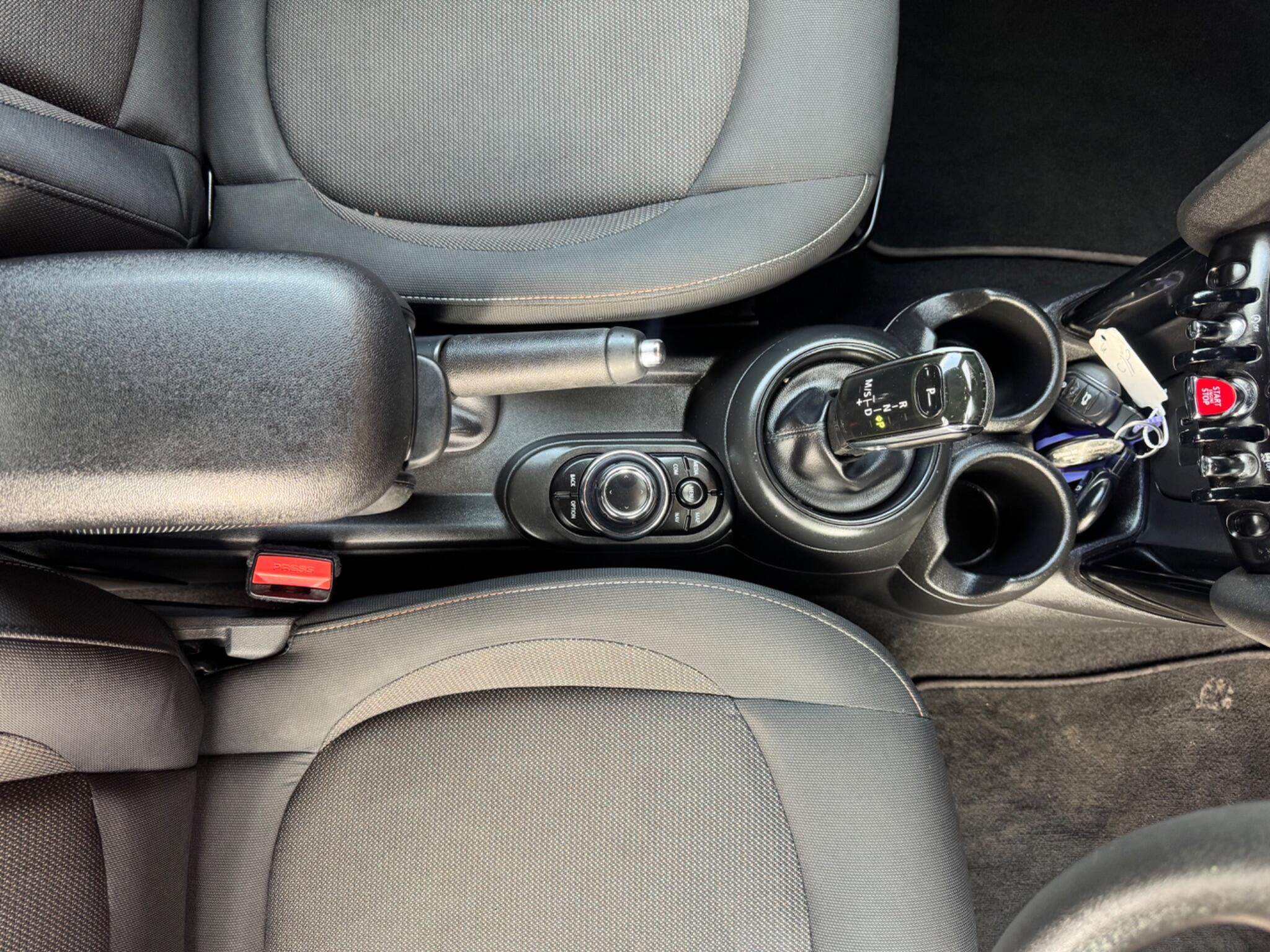 MINI Convertible - Image 29