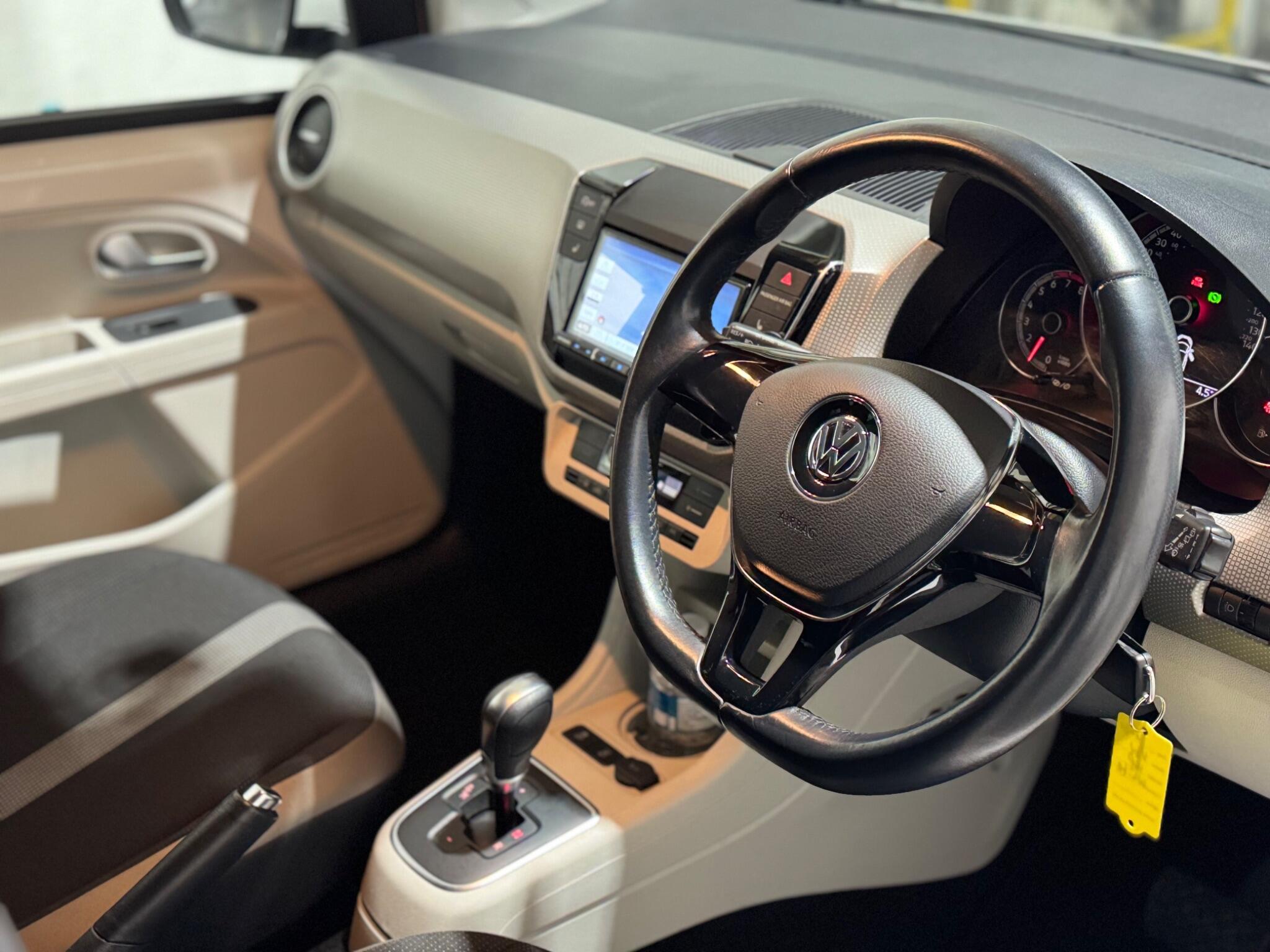 Volkswagen up! - Image 37