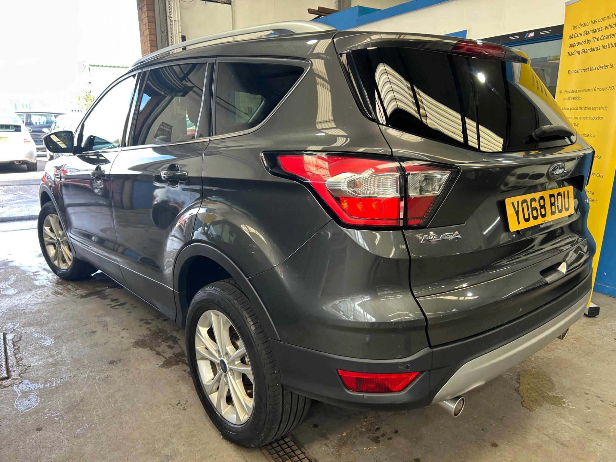 Ford Kuga - Image 4