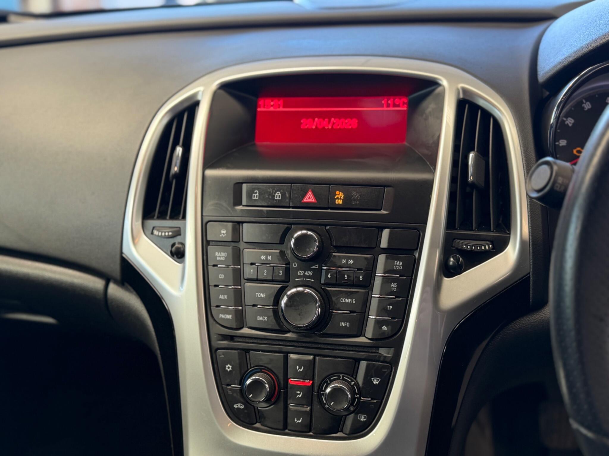 Vauxhall Astra - Image 22