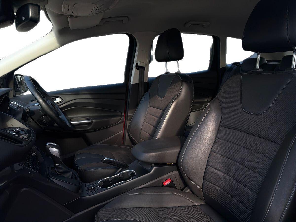 Ford Kuga - Image 15