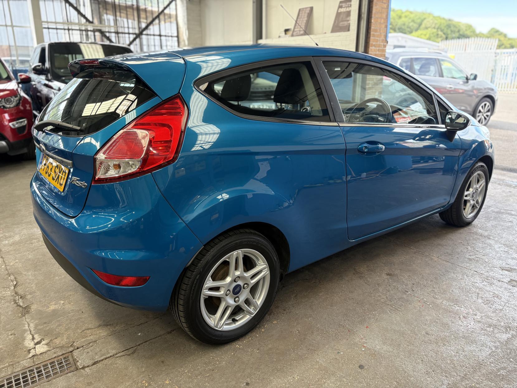 Ford Fiesta - Image 10