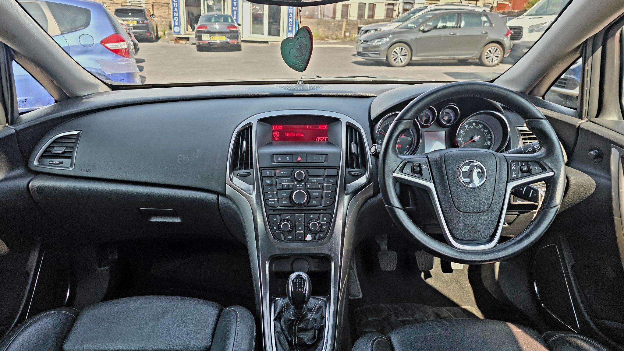 Vauxhall Astra - Image 20