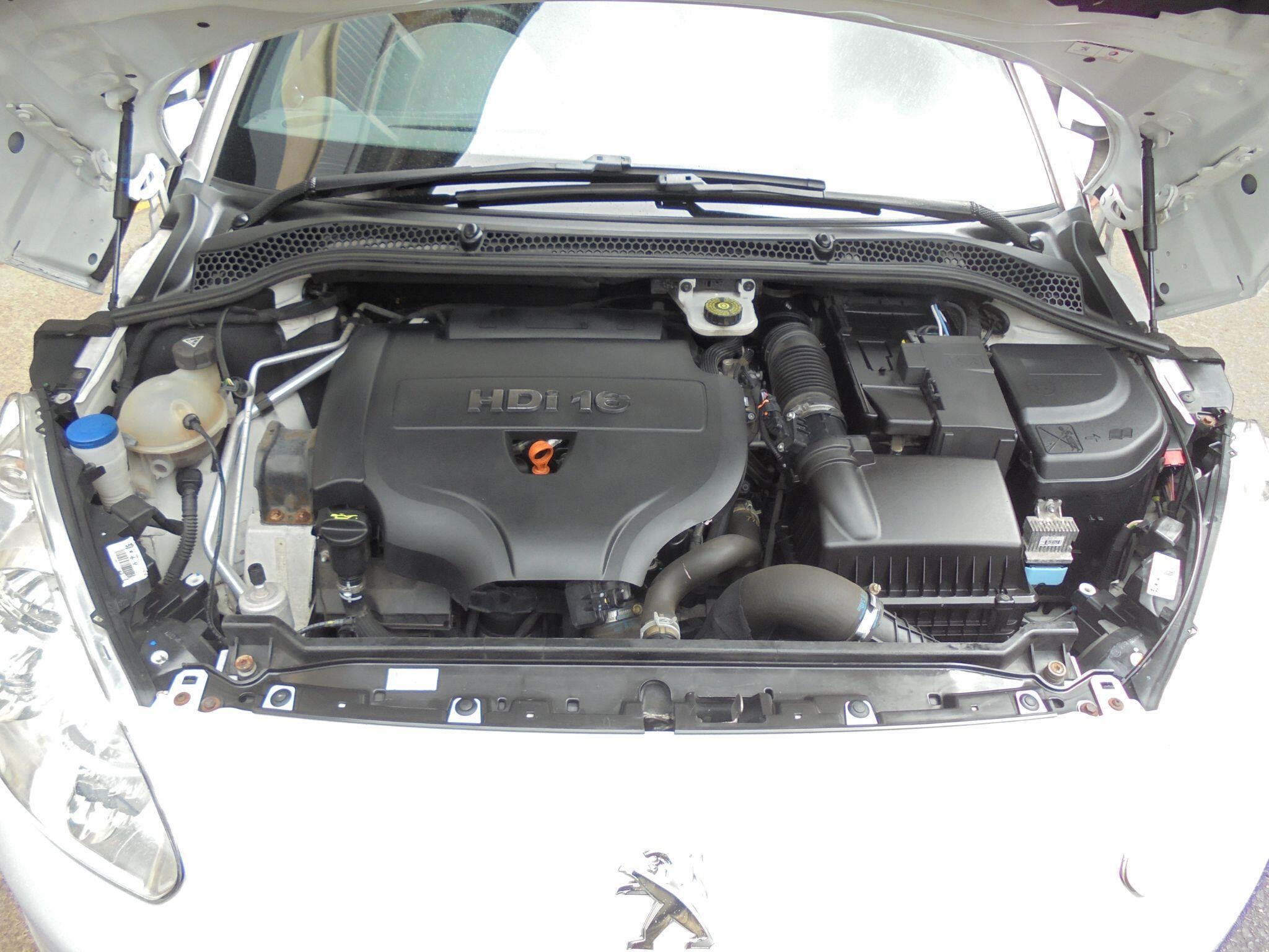 Peugeot RCZ - Image 16