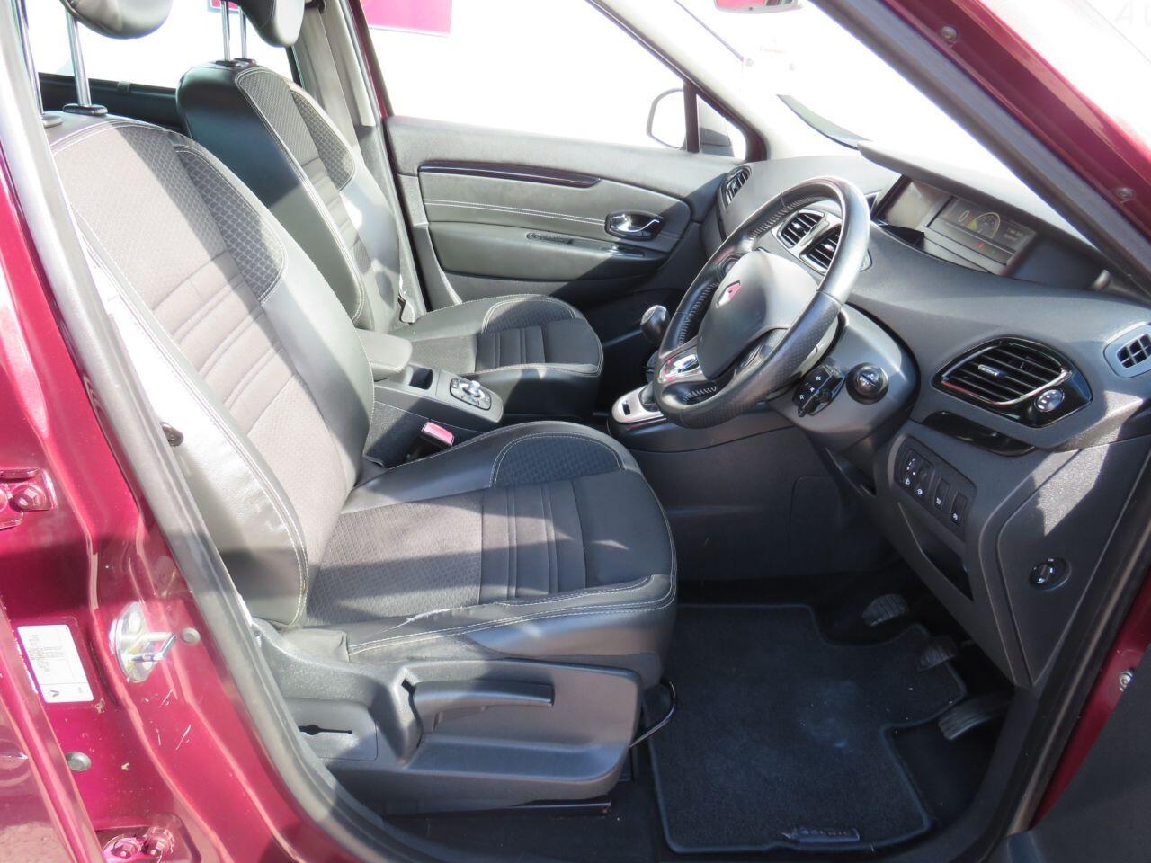Renault Grand Scenic - Image 7
