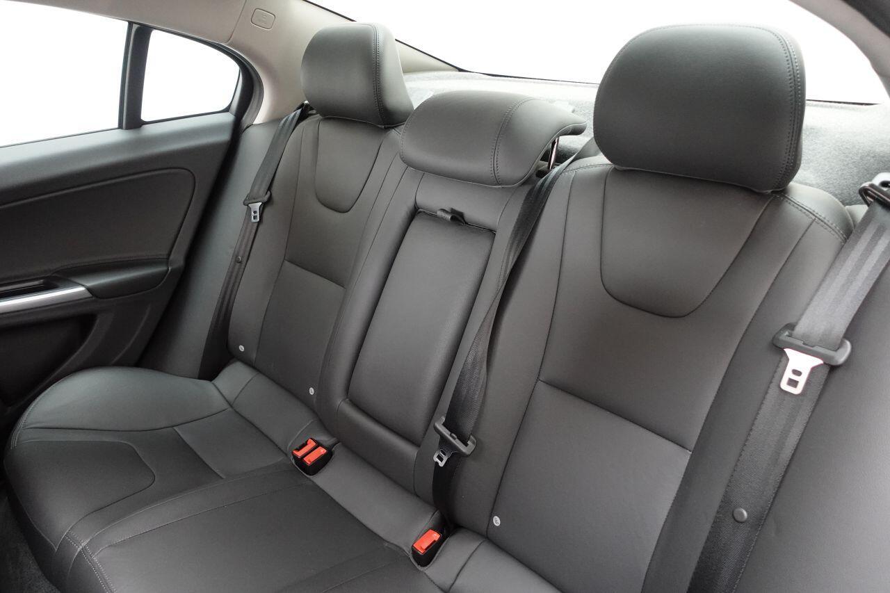 Volvo S60 - Image 10