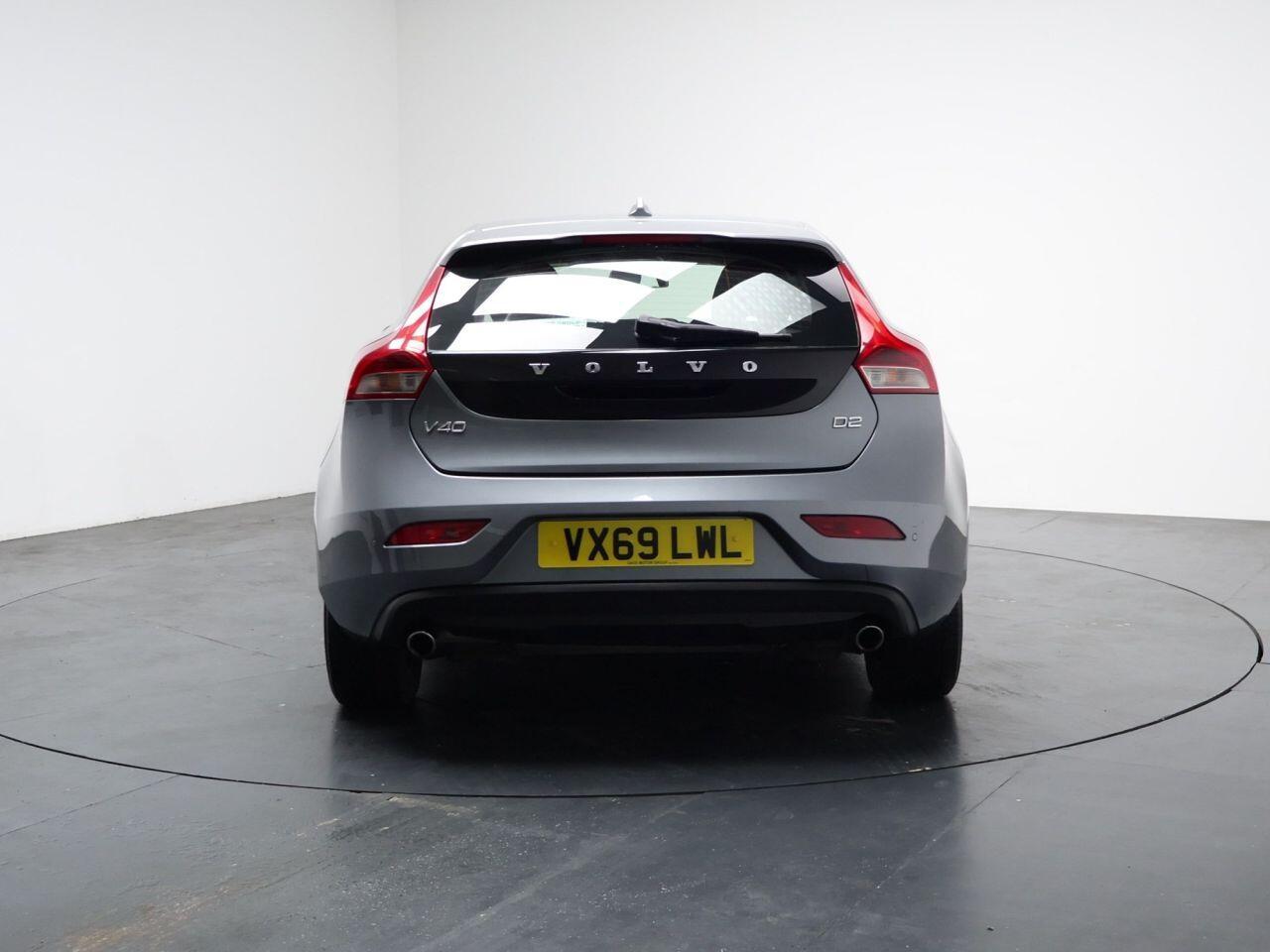 Volvo V40 - Image 11