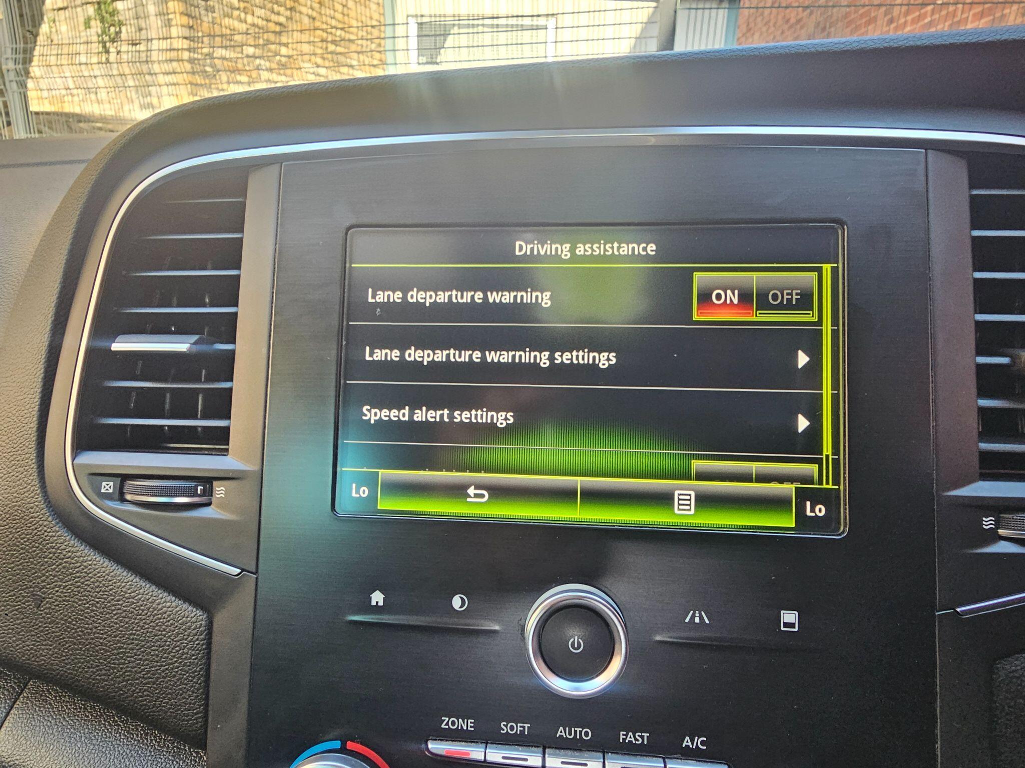 Renault Megane - Image 9