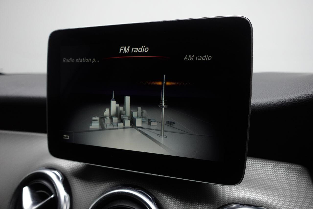 Mercedes-benz GLA - Image 23