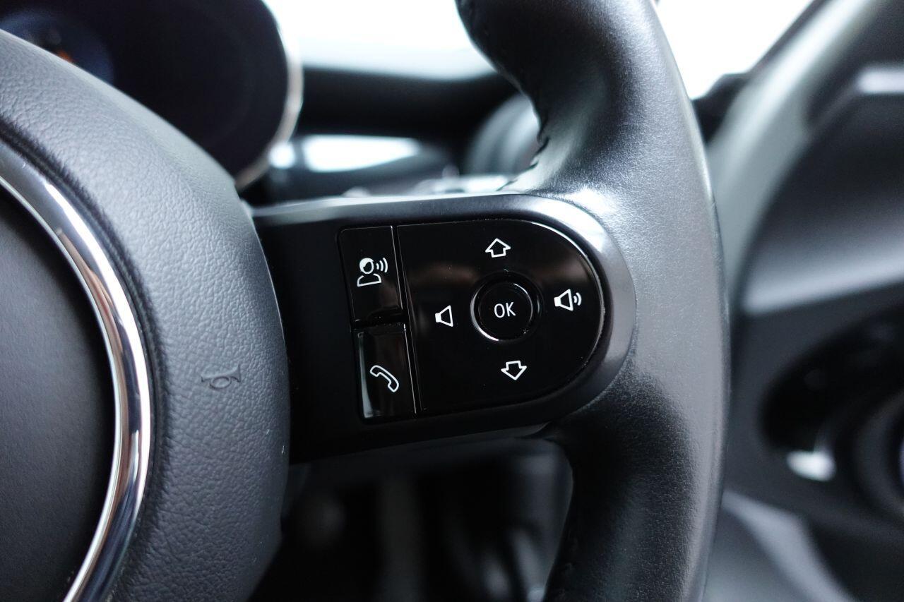 MINI Hatch - Image 4