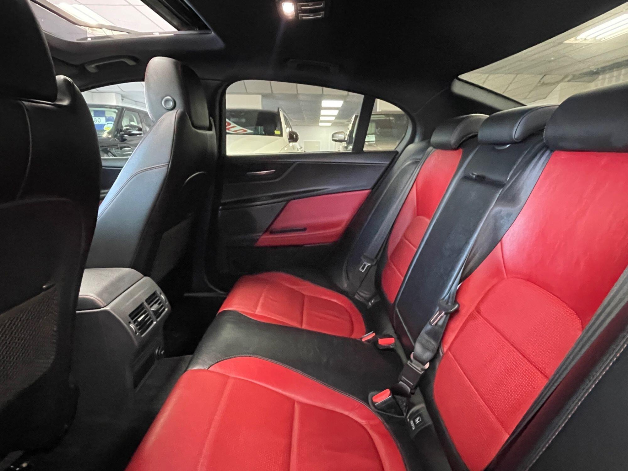 Jaguar XE - Image 29
