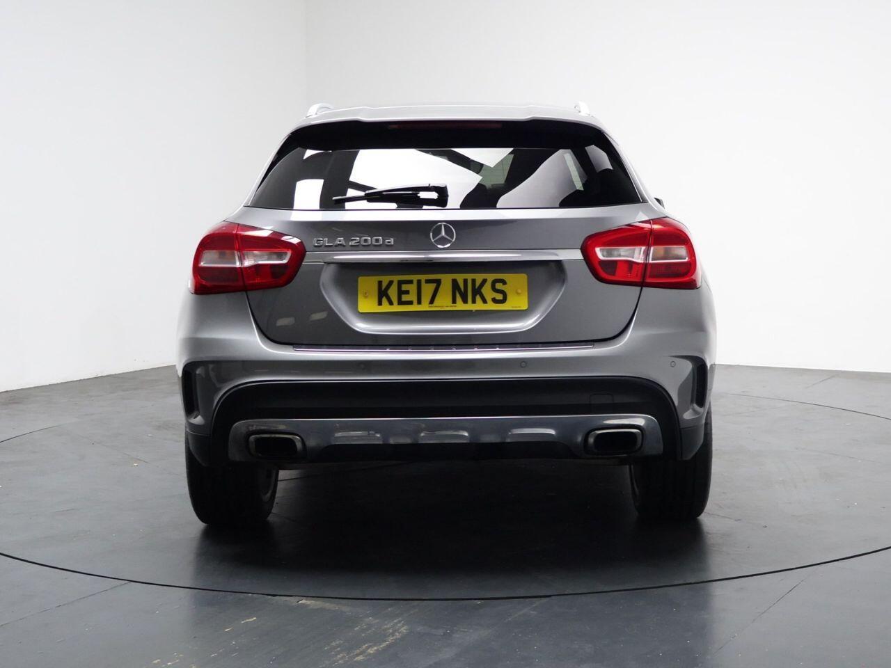 Mercedes-benz GLA - Image 11