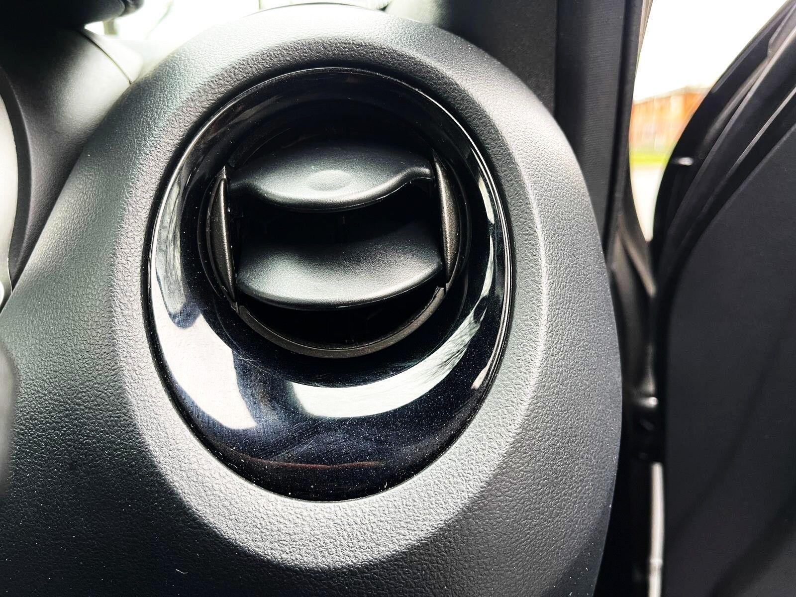 Nissan Juke - Image 28