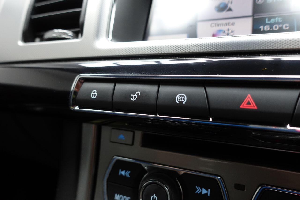 Jaguar XF - Image 41