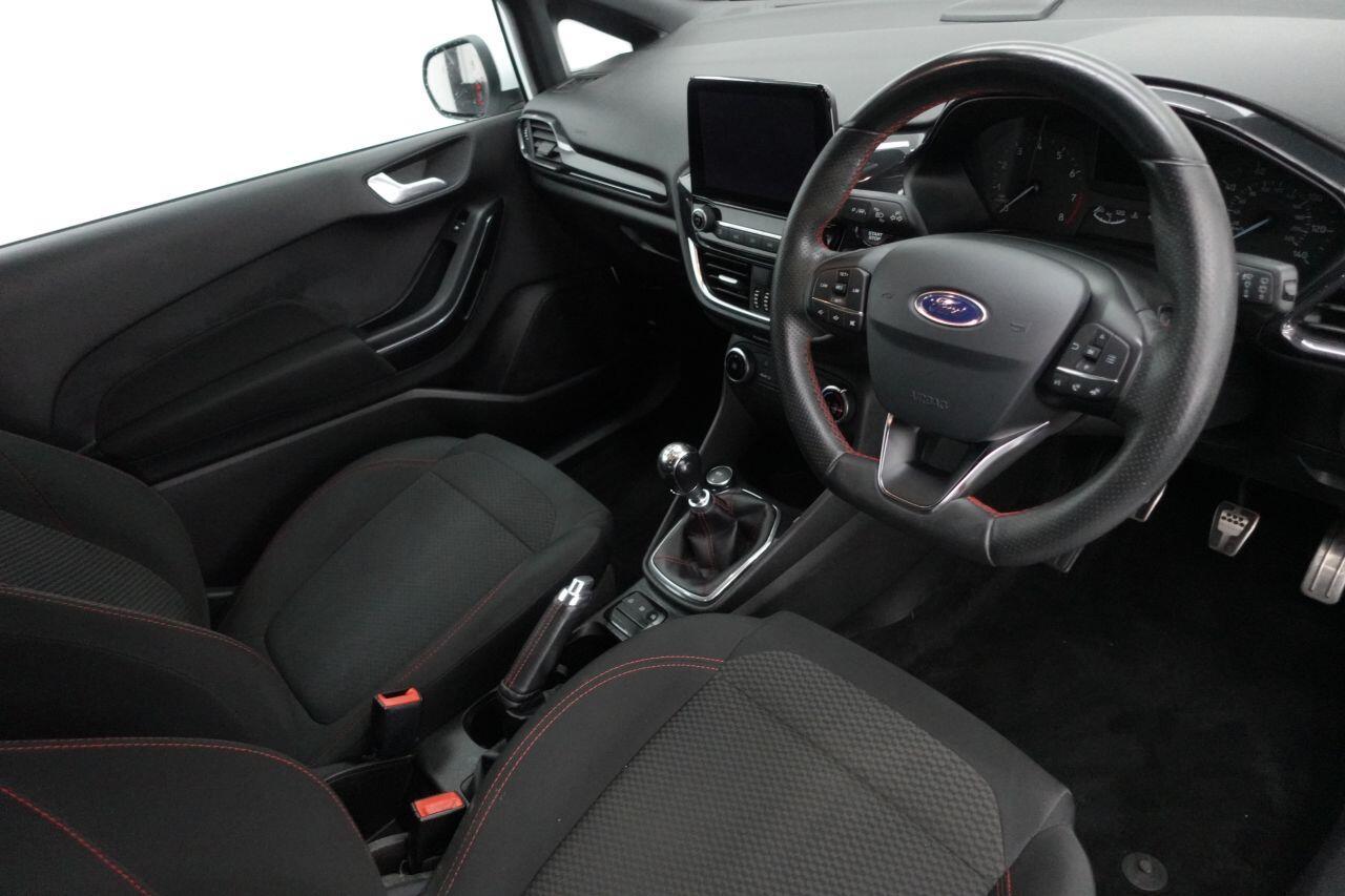 Ford Fiesta - Image 15