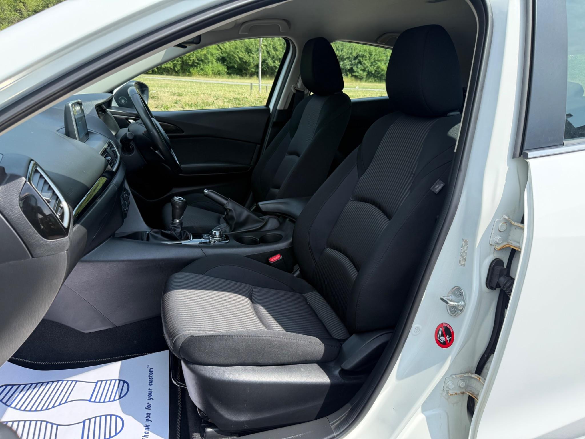 Mazda MAZDA3 - Image 12