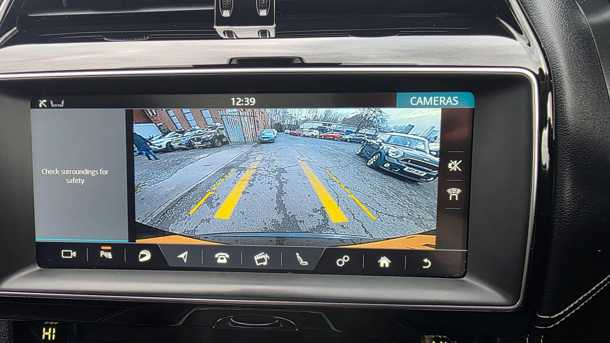 Jaguar F-Pace - Image 35