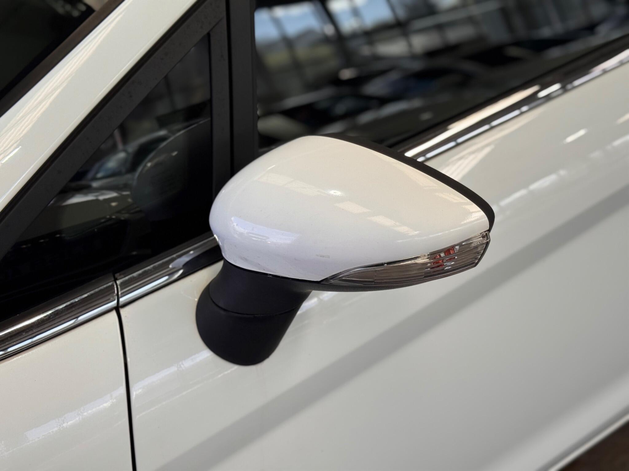 Ford Fiesta - Image 14