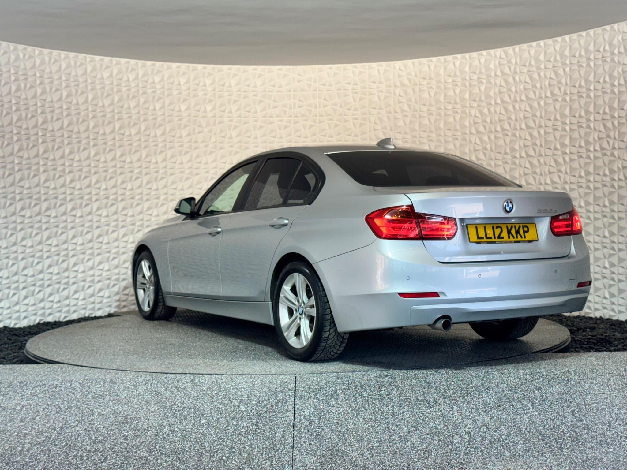 BMW 3 Series - Image 17