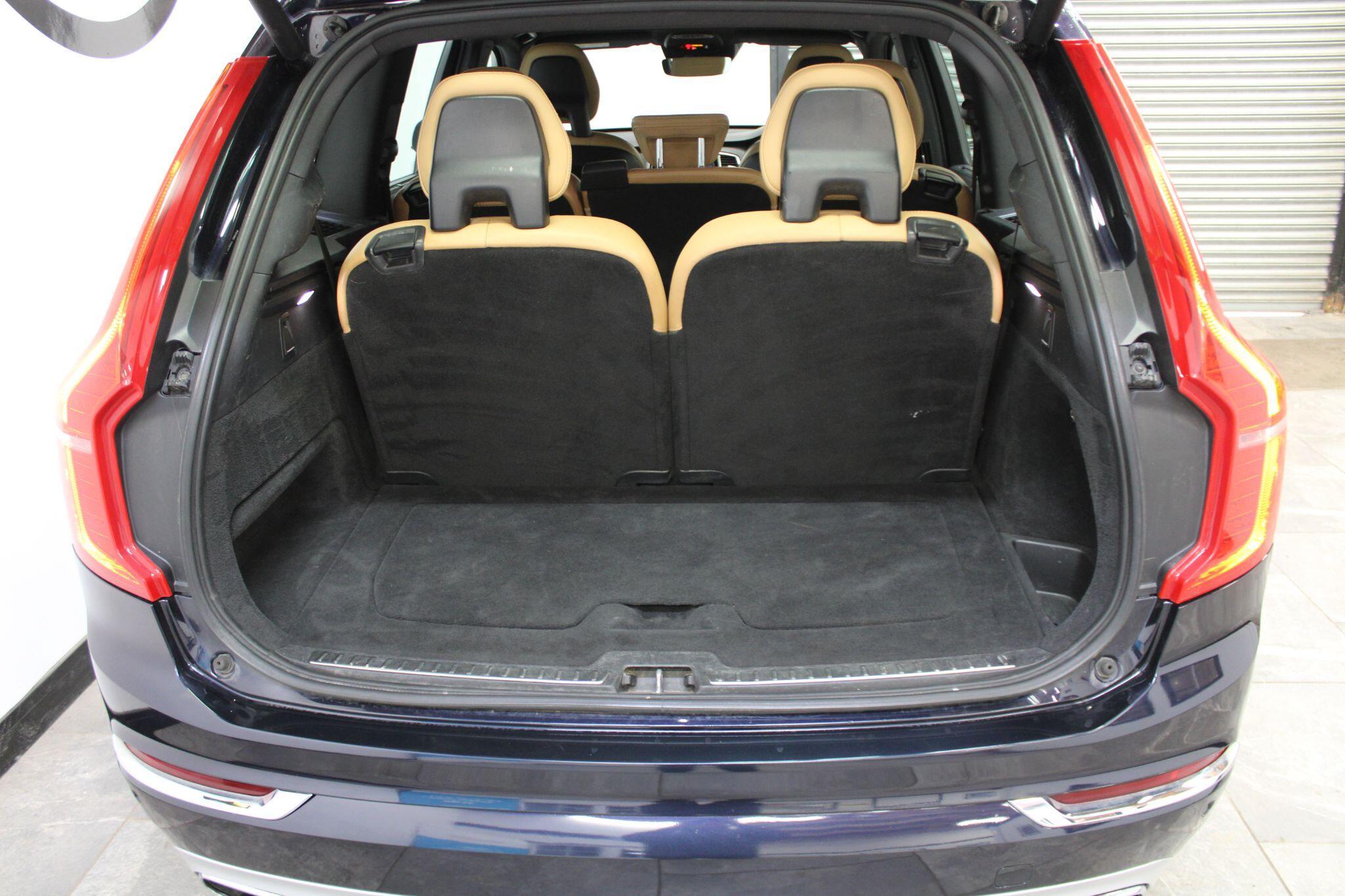 Volvo XC90 - Image 57