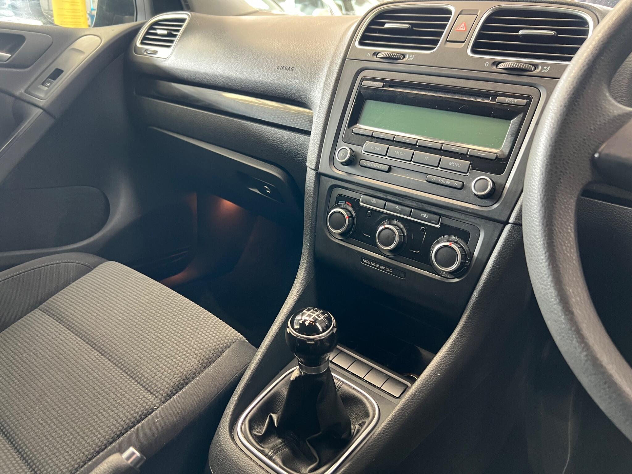 Volkswagen Golf - Image 16