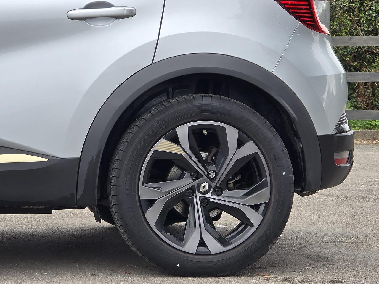 Renault Captur - Image 25