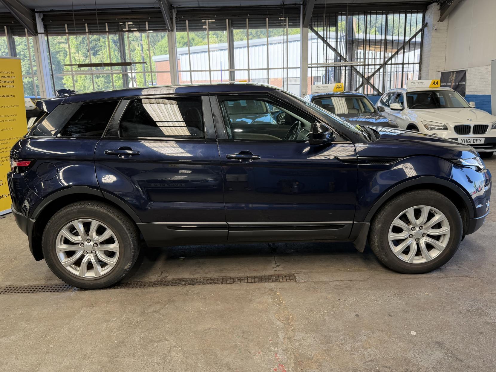 Land Rover Range Rover Evoque - Image 7