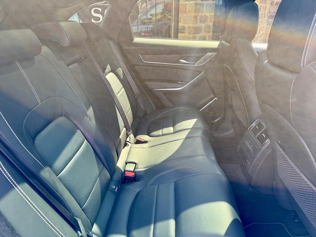 Jaguar F-Pace - Image 18
