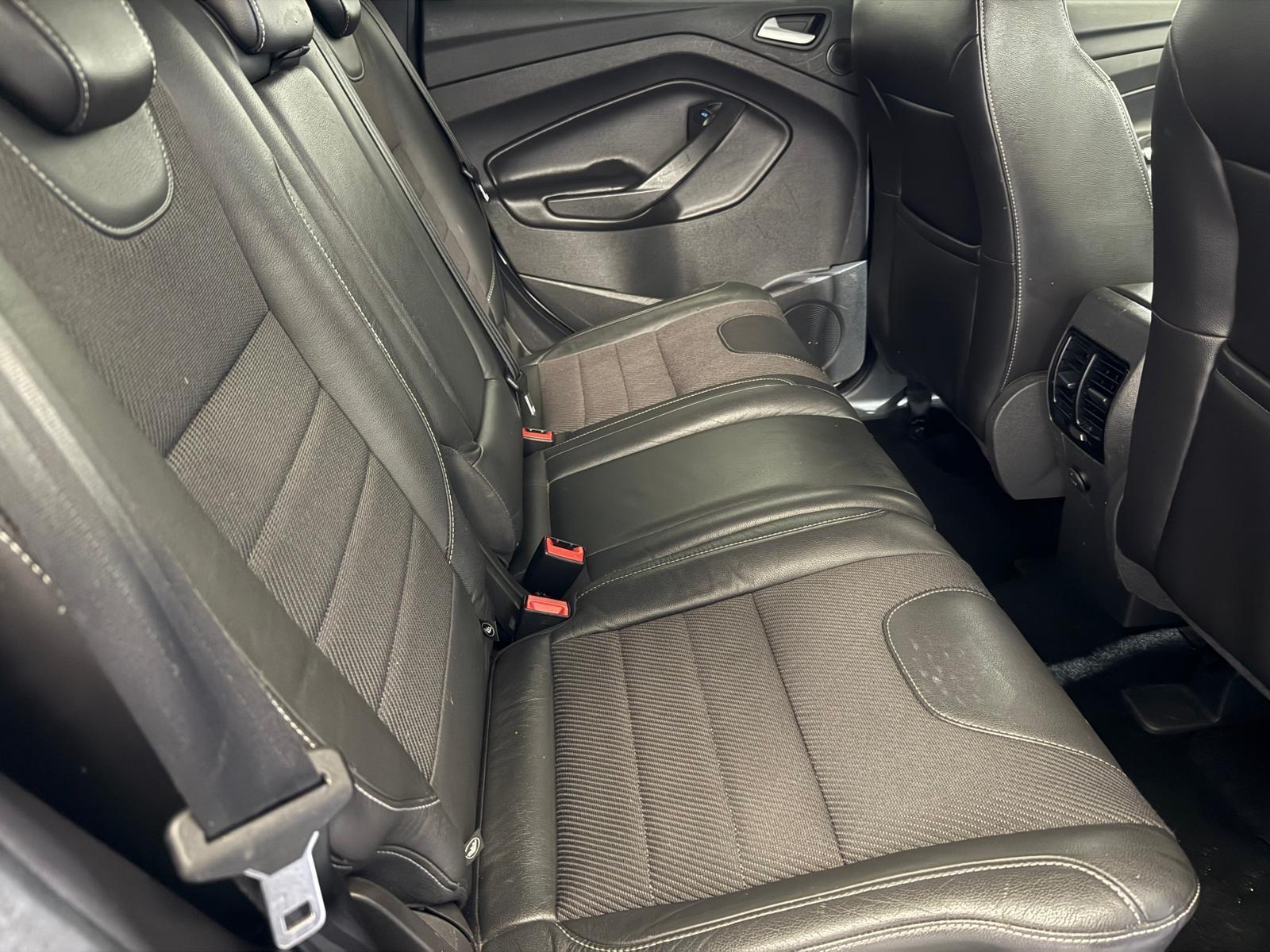 Ford Kuga - Image 38