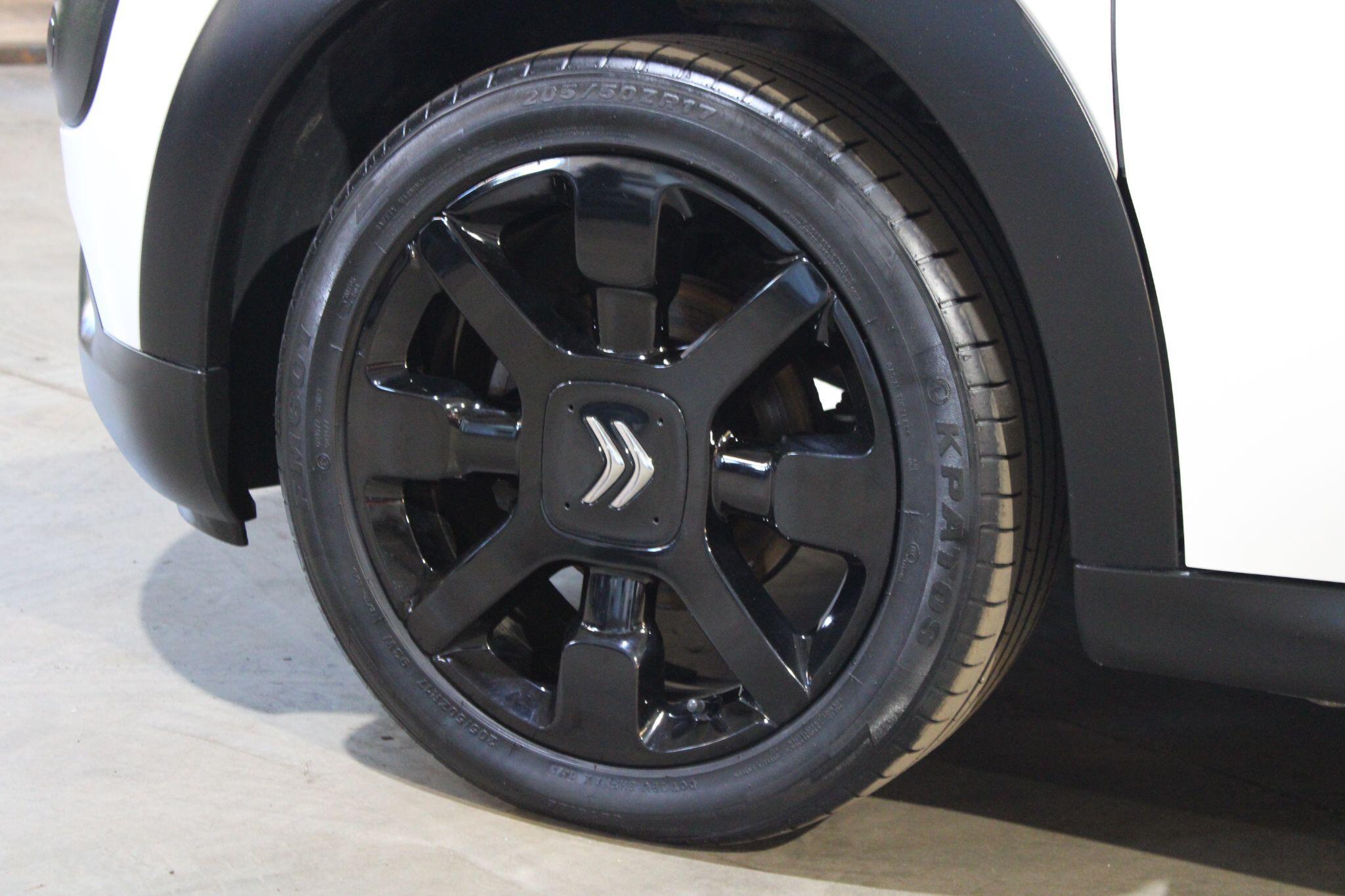 Citroen C4 Cactus - Image 32