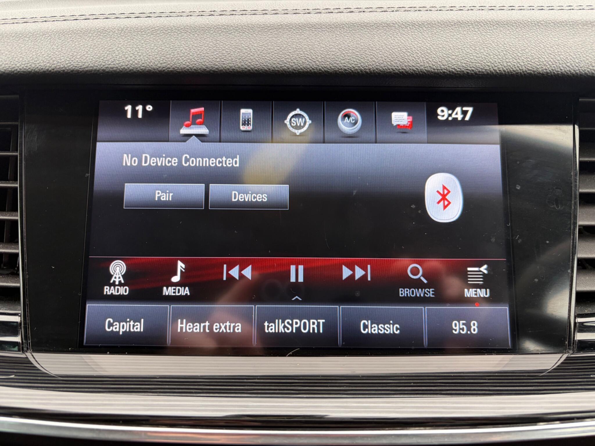 Vauxhall Insignia - Image 36