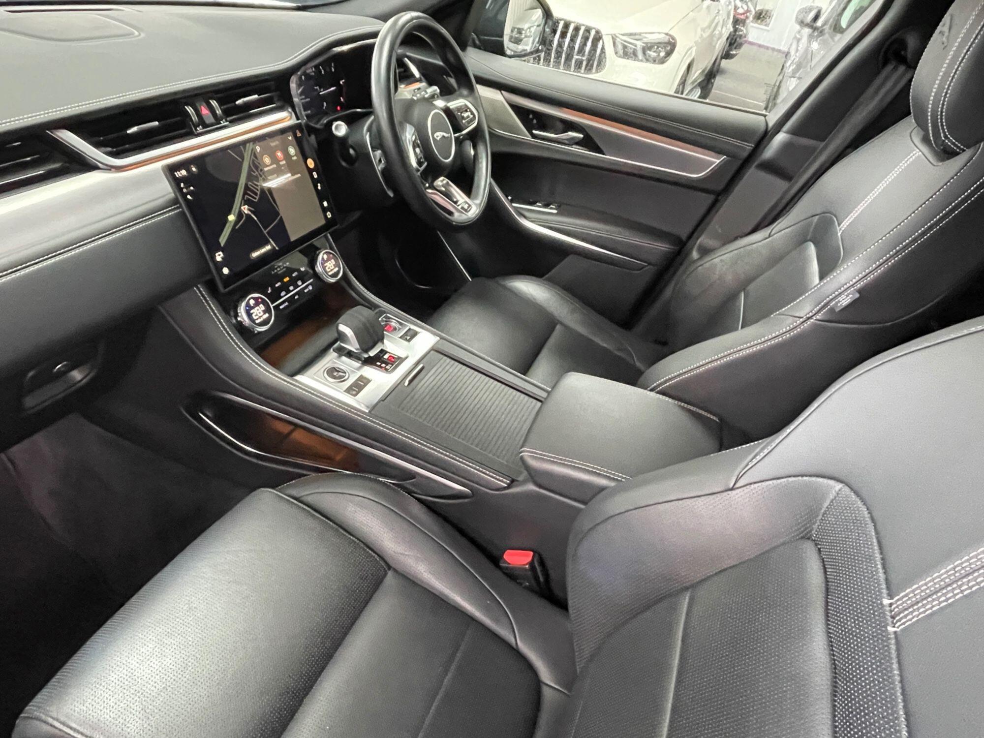 Jaguar F-Pace - Image 33