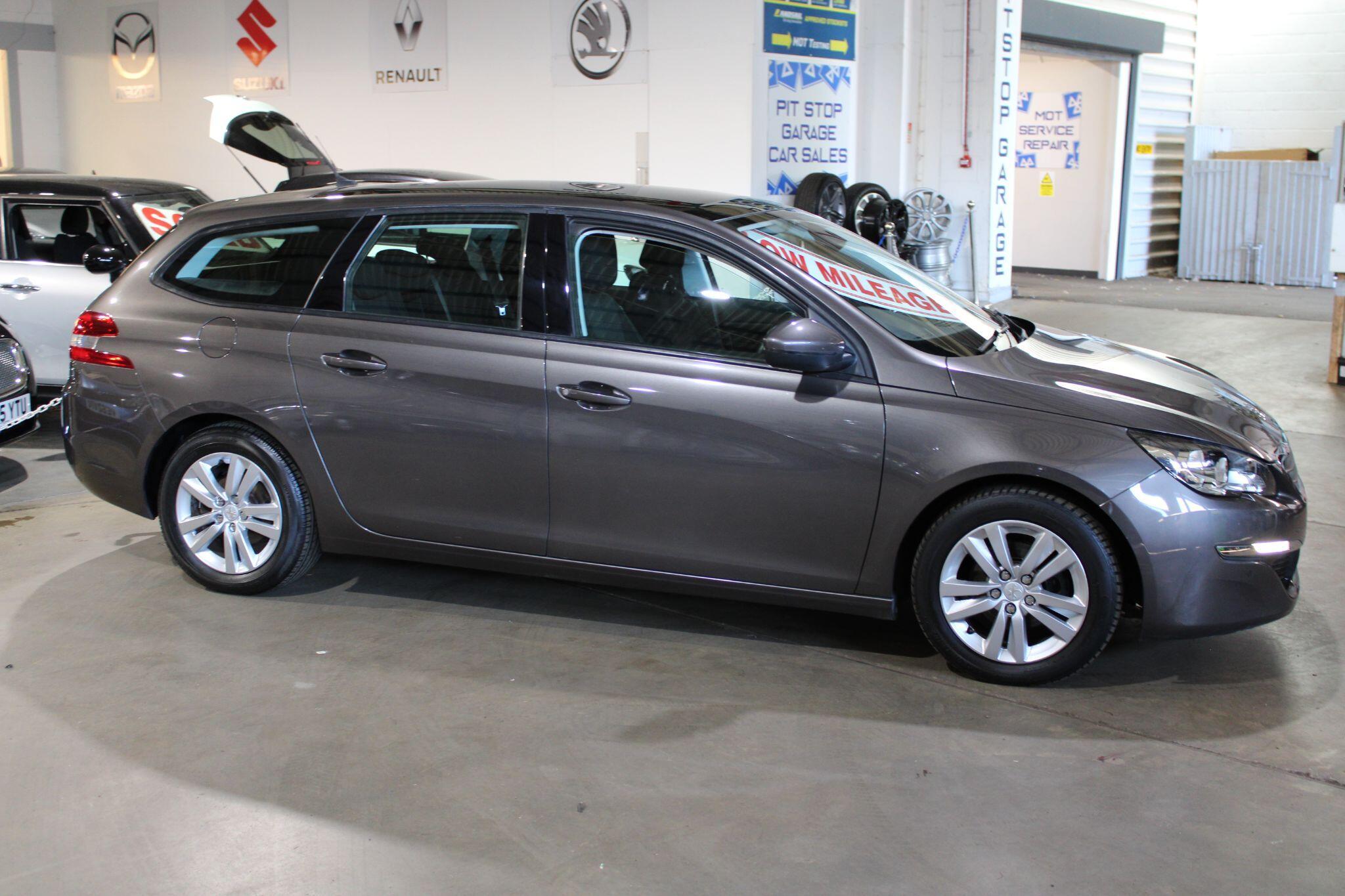 Peugeot 2008 - Image 11