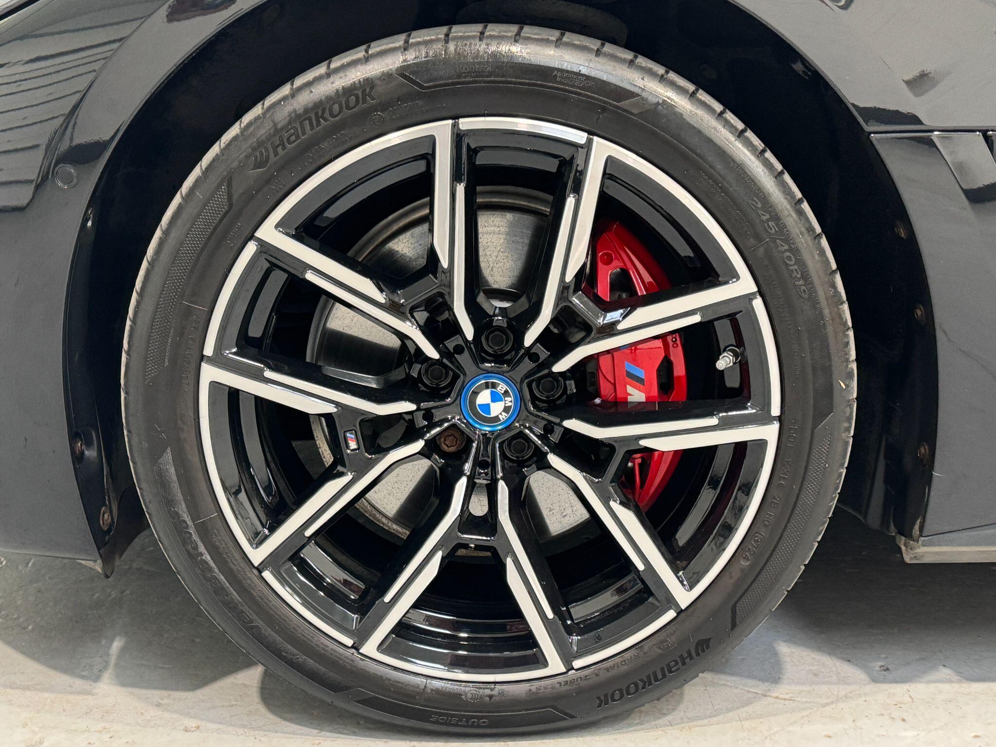 BMW I4 - Image 24