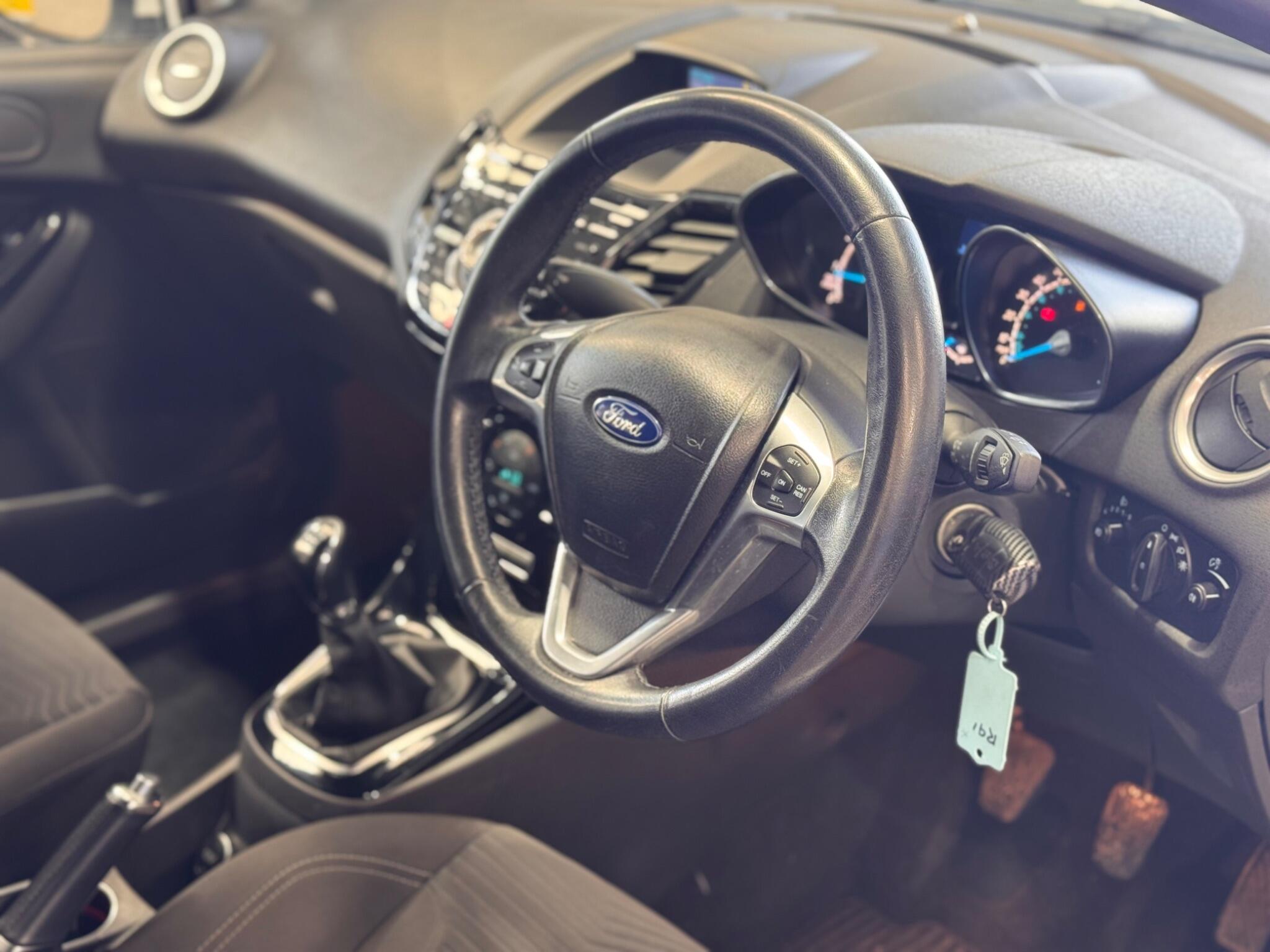 Ford Fiesta - Image 21