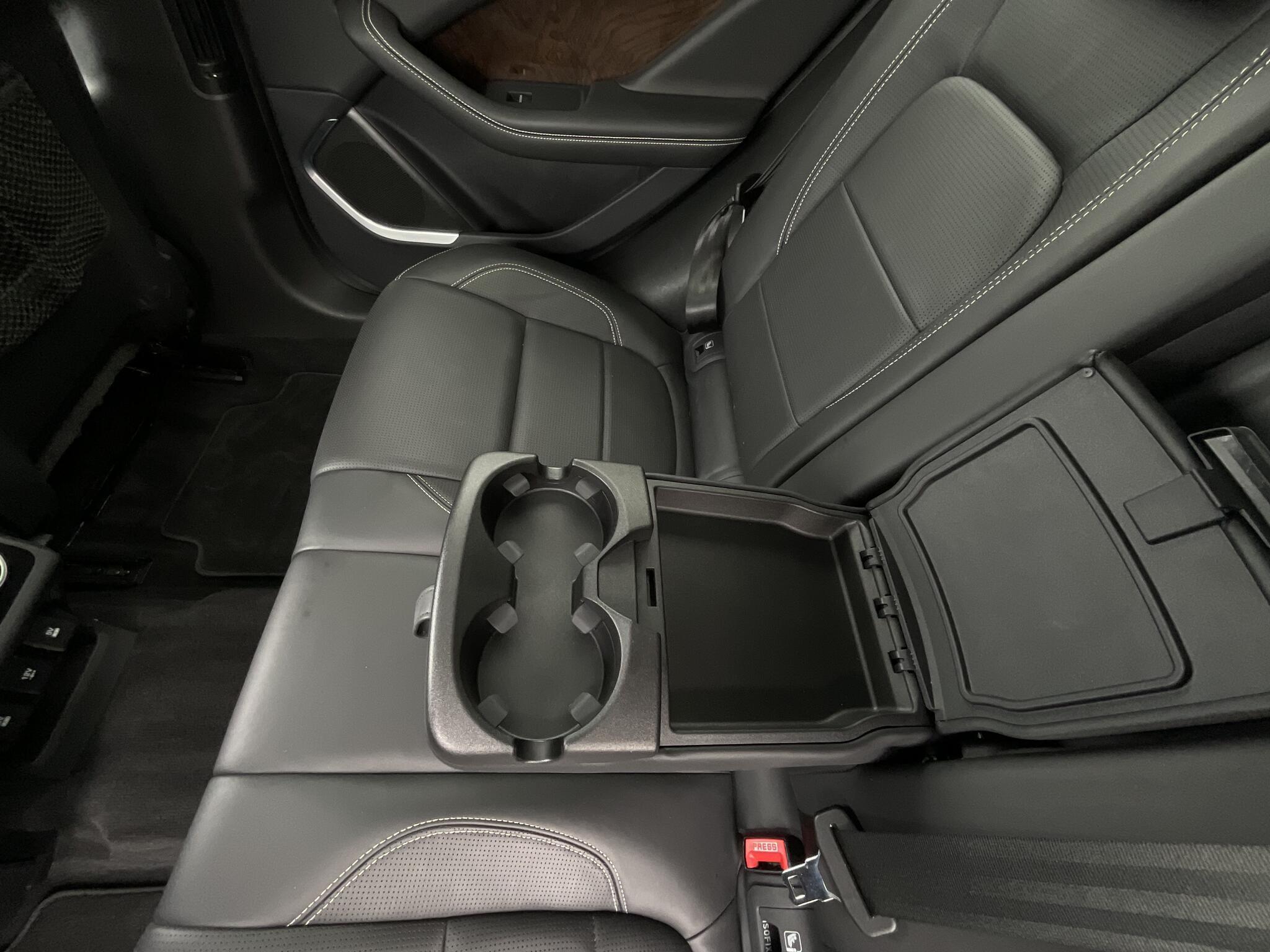 Jaguar I-Pace - Image 16